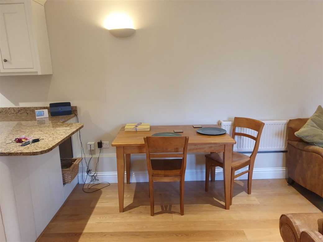 WB Lettings Stable Cottage Henwick 1 bed 1 bath fully furnished parking (6)