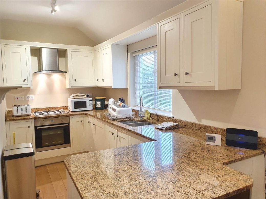 WB Lettings Stable Cottage Henwick 1 bed 1 bath fully furnished parking (8)