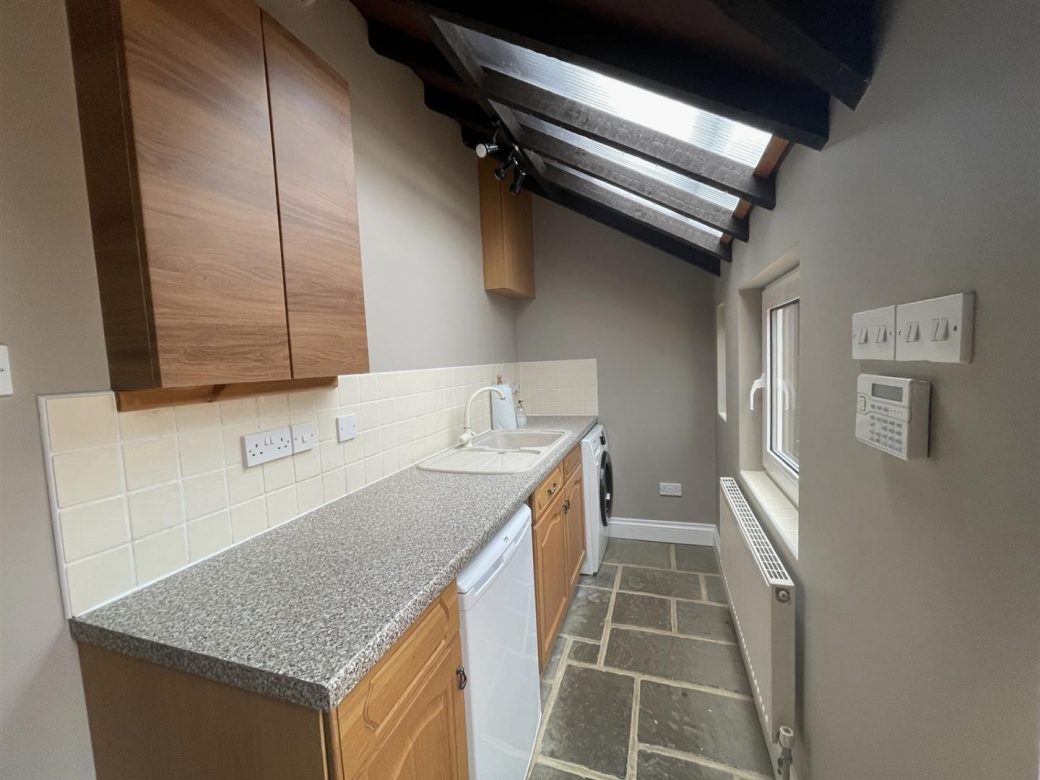 WB Lettings Ltd Bunkum Cottage Westridge RG20 3 bed 1 bath house (14)
