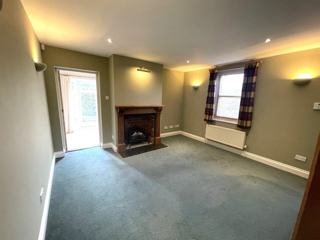 WB Lettings Ltd Bunkum Cottage Westridge RG20 3 bed 1 bath house (2)