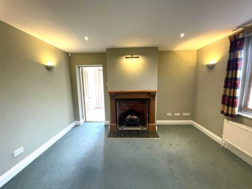 WB Lettings Ltd Bunkum Cottage Westridge RG20 3 bed 1 bath house (3)